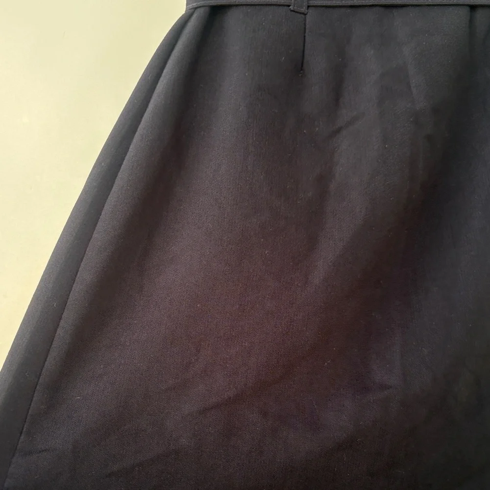 Elegant Black Women's Skirt - Picture 5 of 7